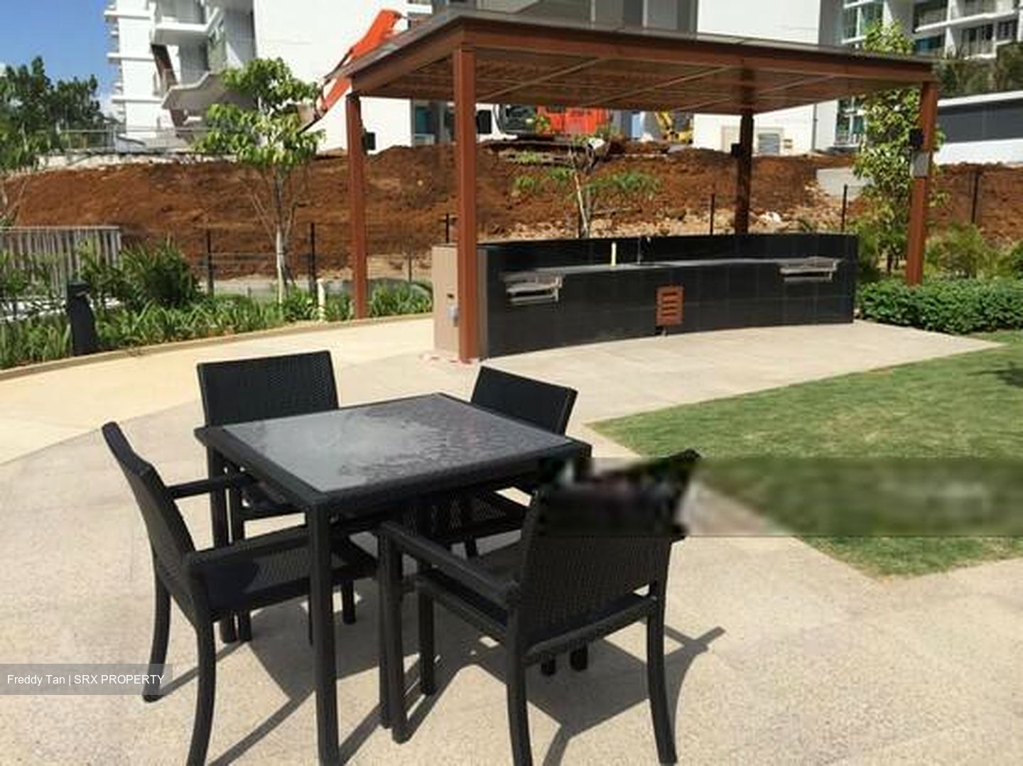 Sea Esta (D18), Condominium #577127061